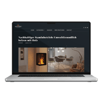 Laptop mit offenem Blogbeitrag von Spartherm