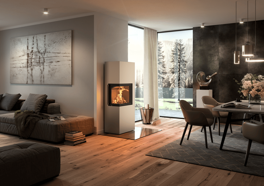 Elfenbeinfarbener Kamin mit Glasvorlegeplatte in steht in offenem Wohn-Essbereich